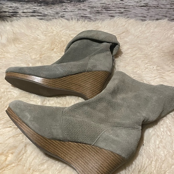Wedge green suede slouch boots - Picture 7 of 8